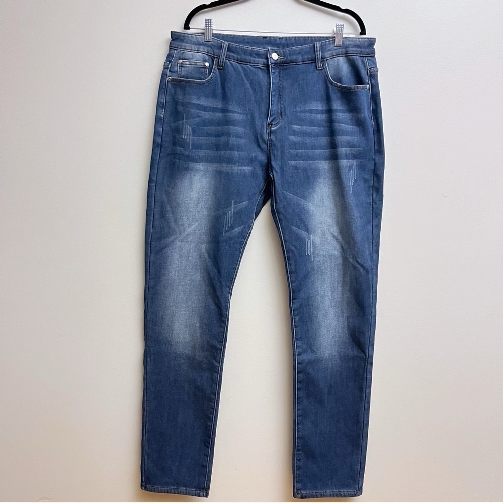 Boutique Mens 38 x 32 Fleece lined Straight Leg Mid Rise Denim Jeans NEW